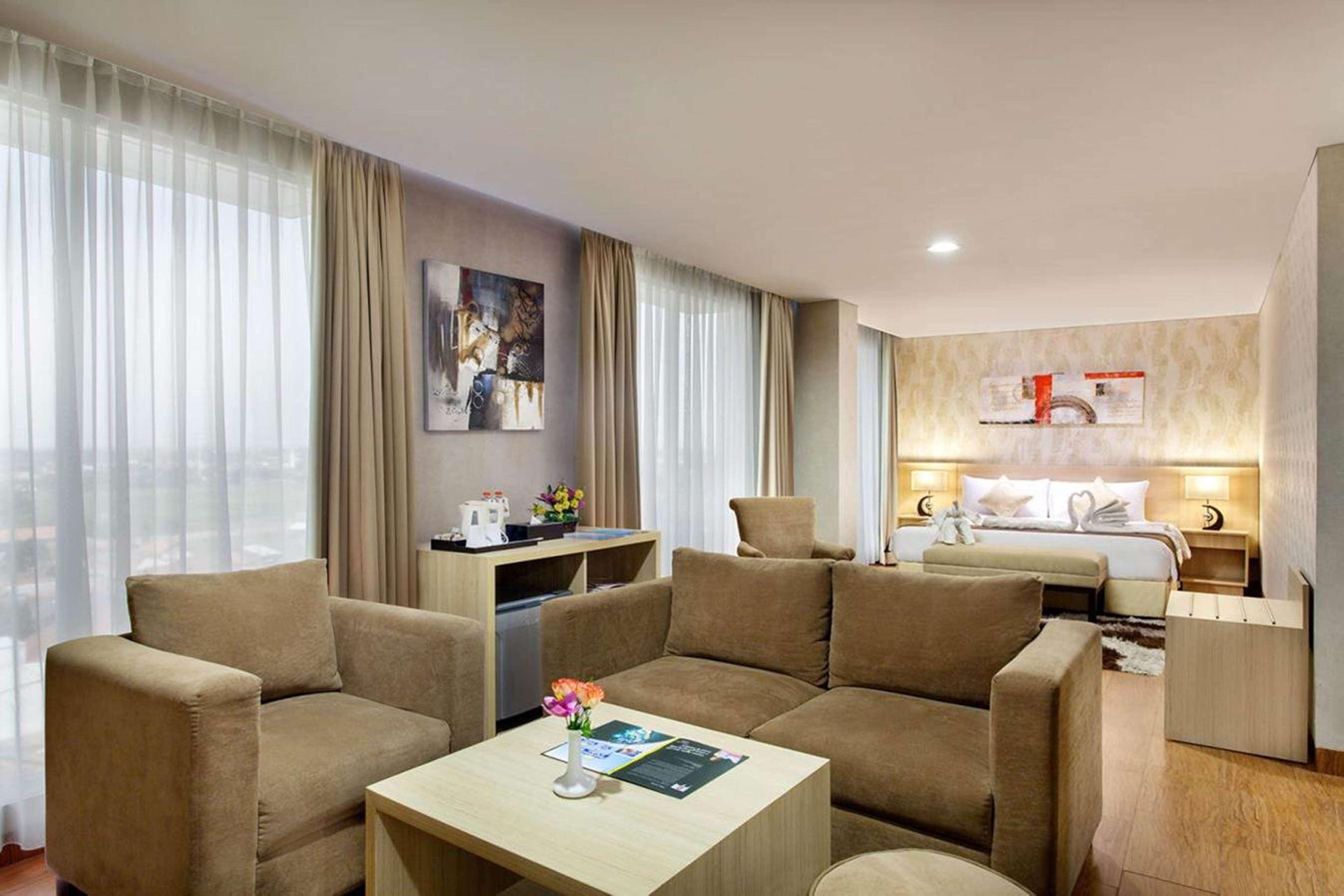 Days Hotel & Suites By Wyndham Jakarta Airport Tangerang Luaran gambar