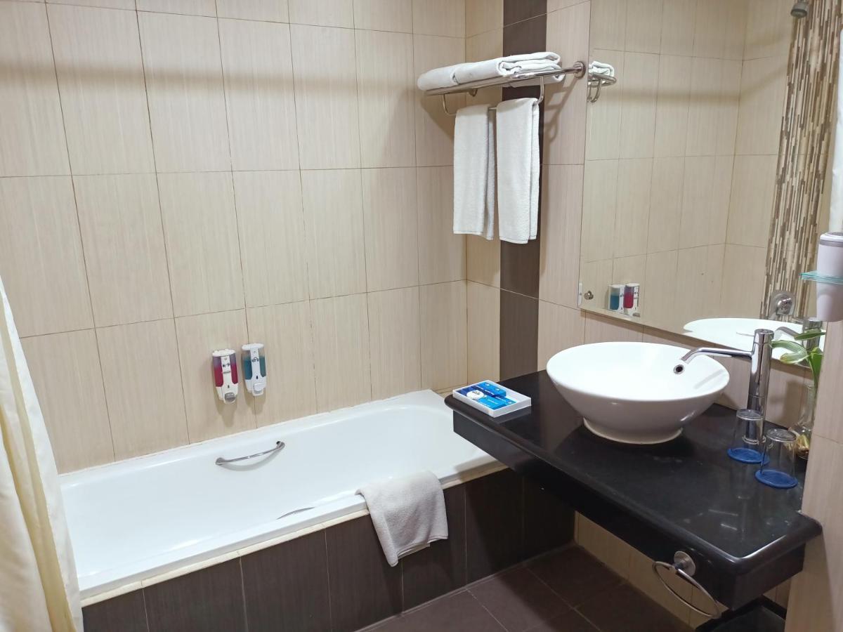 Days Hotel & Suites By Wyndham Jakarta Airport Tangerang Luaran gambar