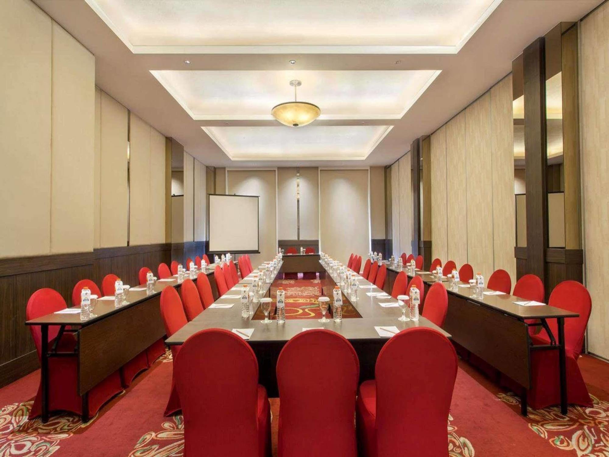Days Hotel & Suites By Wyndham Jakarta Airport Tangerang Luaran gambar